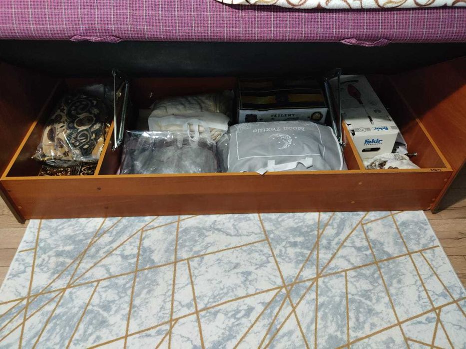 Продам тахту (диван, кровать)