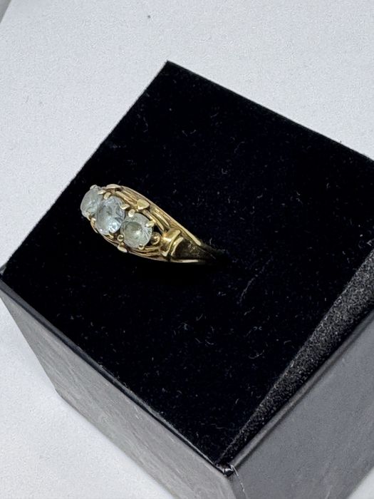 красив златен дамски пръстен 4.13гр 14к 585