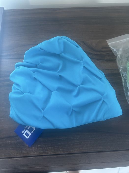 Плувни шапки. Две за 30лв