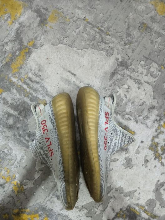 Vând Yeazy SPLY-350 mărime 39 culoare gri
