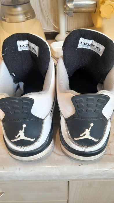 Кроссовки, фирменные и дешёвые