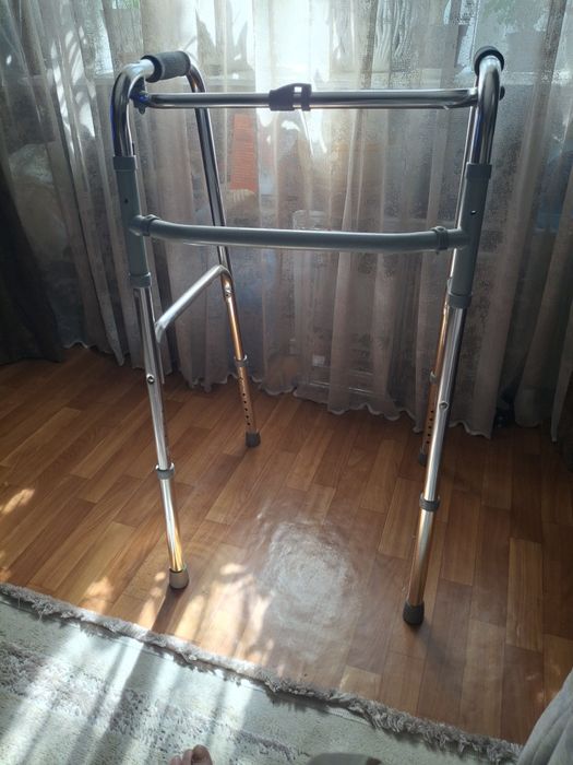 Продам ходунки за 5000