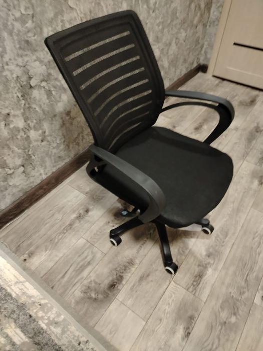 Продам компьютерное кресло