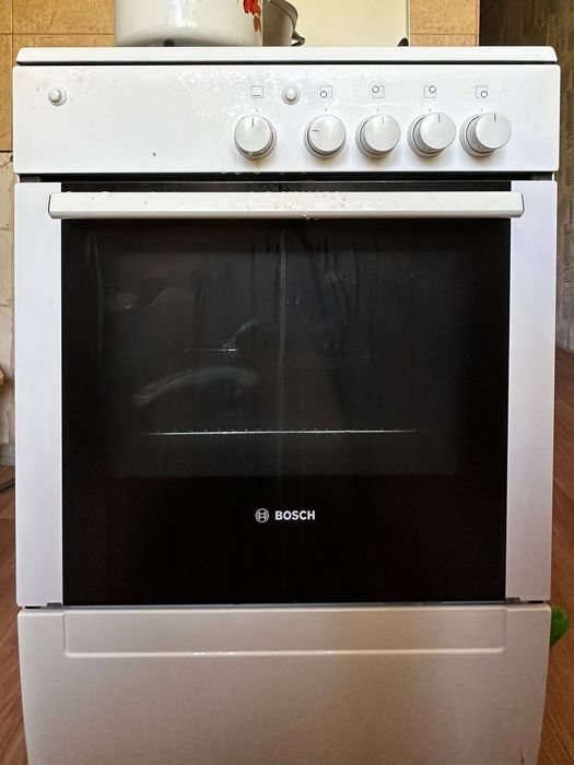 Продаю газовую плиту BOSH