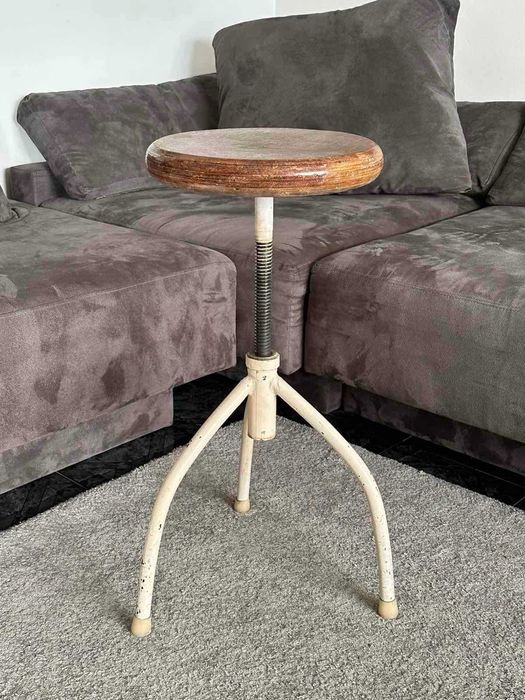 Соц Медицинско Столче на Винт