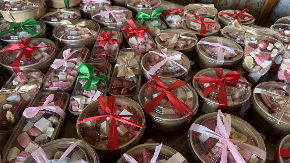 Сублимированный мороженные и фрукты