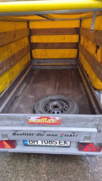 Ремарке за лек автомобил.