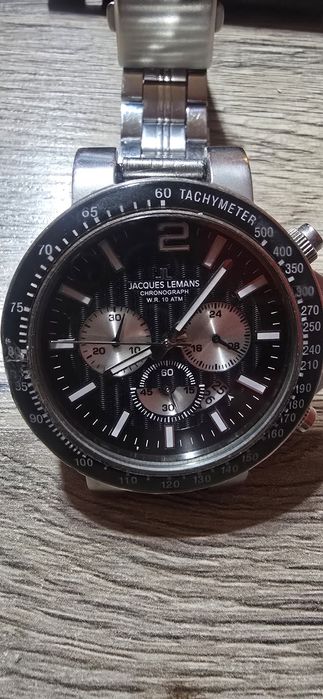 Часовник Джак Лемън
