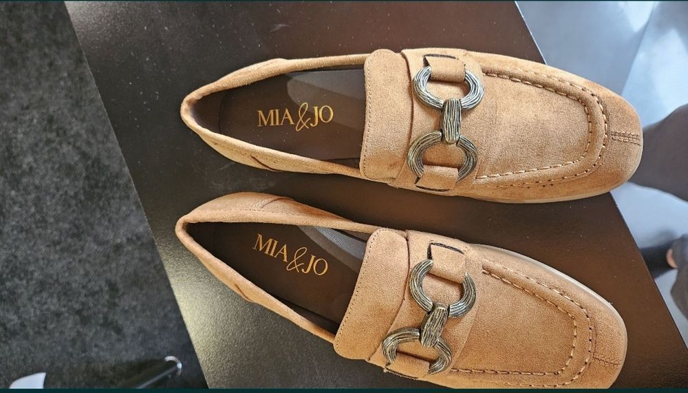 Дамски обувки велур