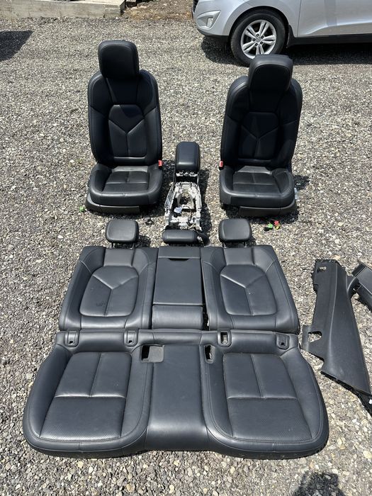 Interior piele Porsche Macan 95B