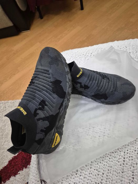 Slip-On Diesel deosebiti, Barbati, marime 40