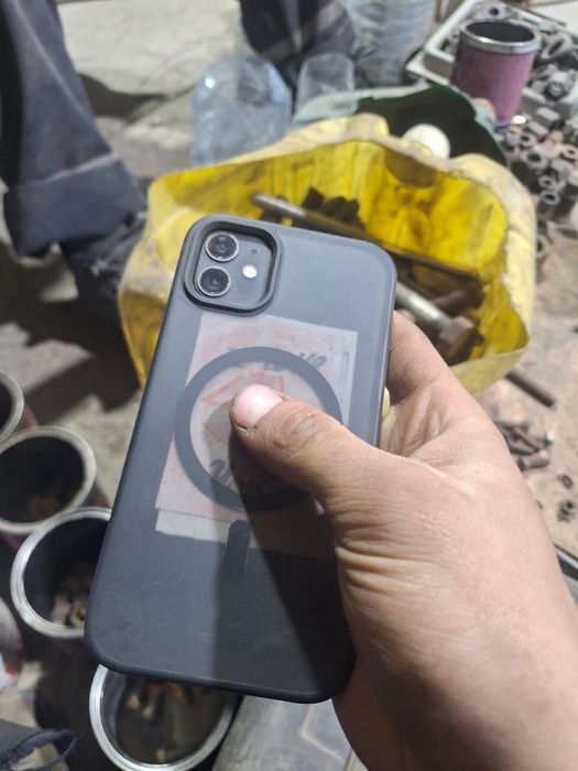 Продам  Айфон 11