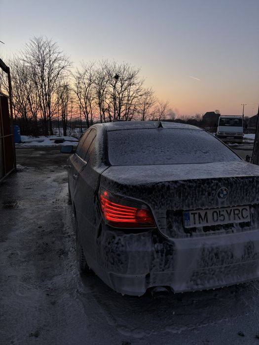 Vând BMW e60 520d