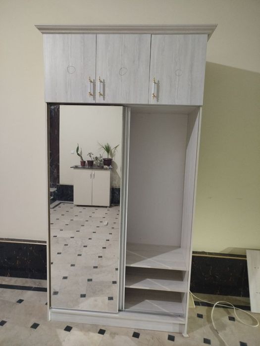 Shfaner sotuvda yangi narsa tez va arzon sotiladi sovgasiyam bor