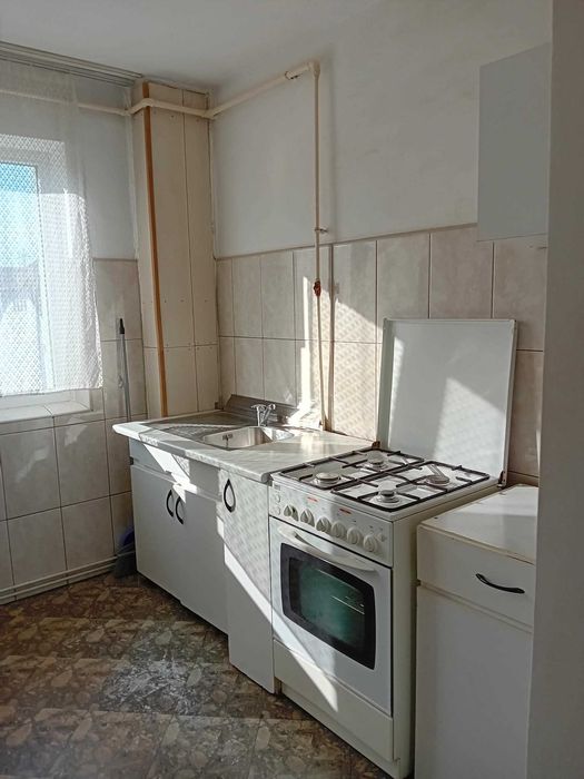 Inchiriez apartament cu 2 camere