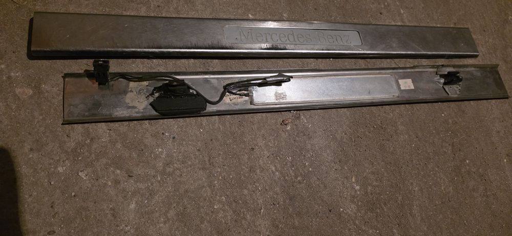 Светещи прагове за Мерцесес ML  W163