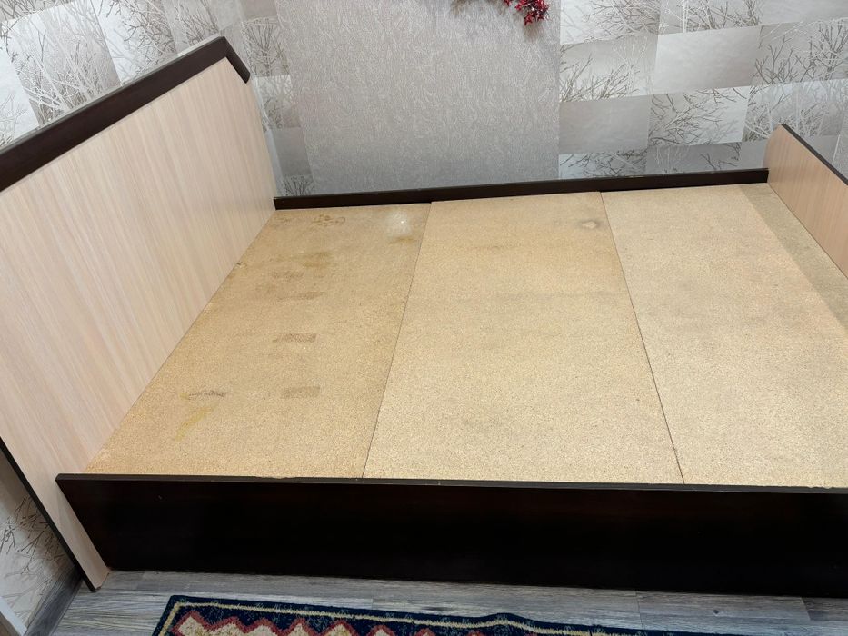 Продам кровать для Спальни