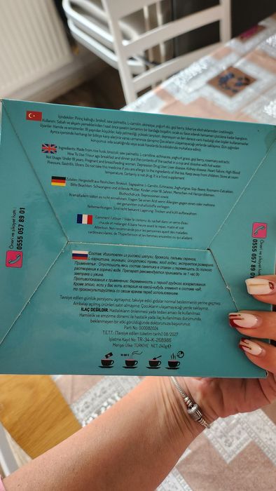 Vand o cutie de ceaiuri OZlex