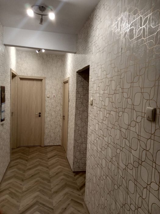 Продава се Четиристаен апартамент в Благоевград, Идеален център - 80 кв.м за 1463 €/кв.м - Снимка #2