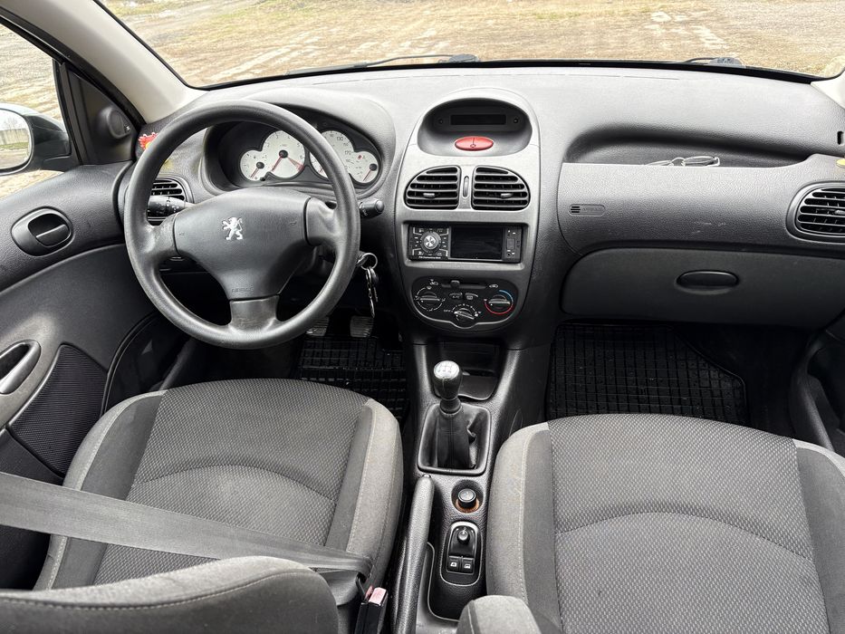 Vand Peugeot 206 1.4 benzina