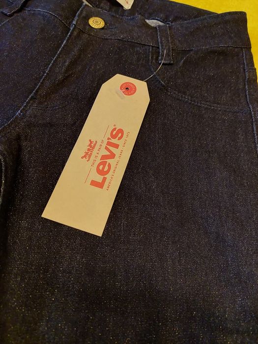 Jeansi Levi's dama-fete