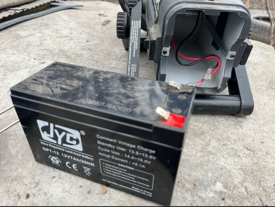 Мощный фонарик Cyclops ИЛИ МЕНЯЮ