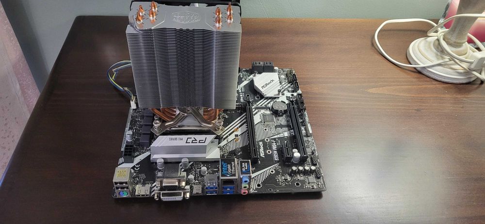 Дъно ASROCK B365M PRO4-F, процесор i7-8700 4.60 GHz, рам 16, охладител