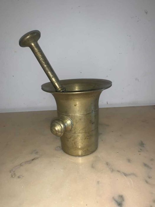 Mojar cu pistil din bronz masiv