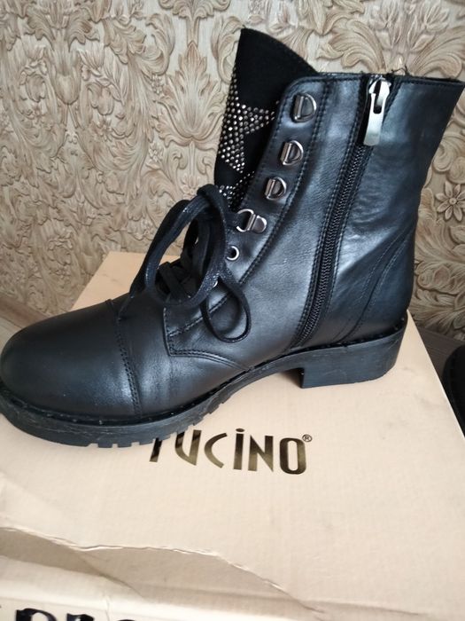 Продам ботинки 39 размер