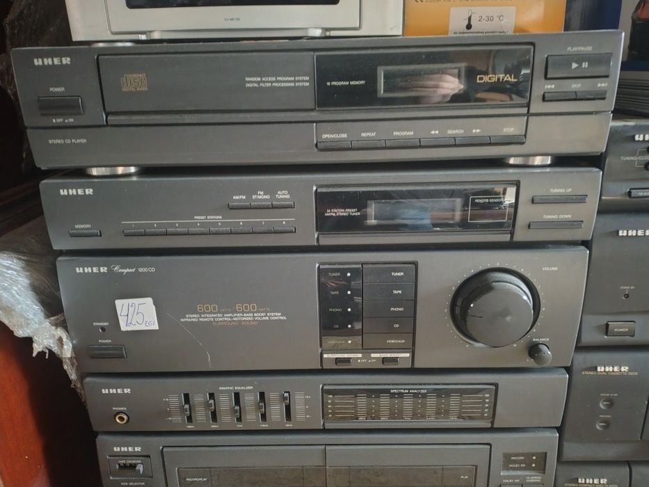 Linii Uher și Universum argintiu