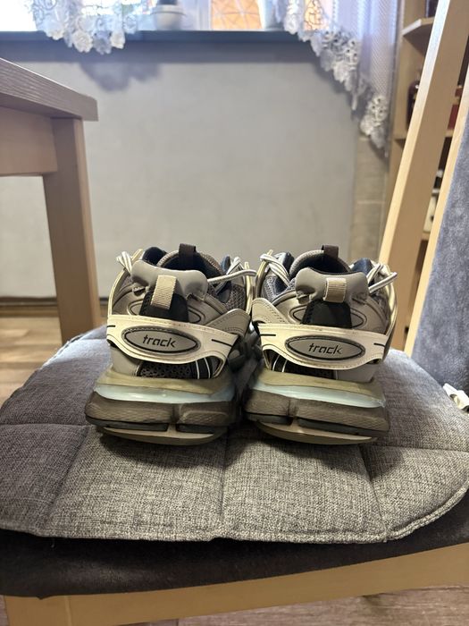 Vand balenciaga track