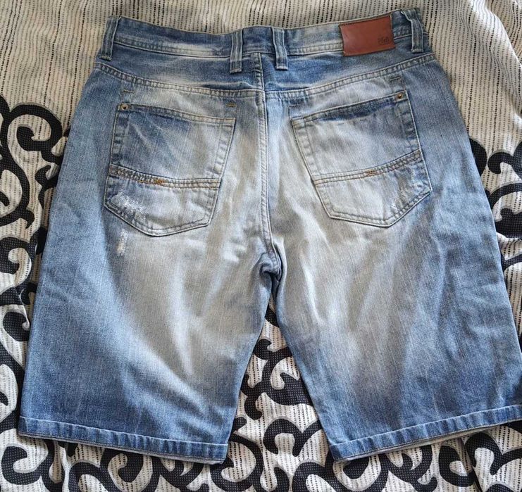 Pantaloni scurti Pull&Bear 42