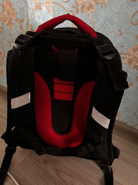 Продам рюкзак школьный