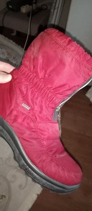 Продам женскую обувь