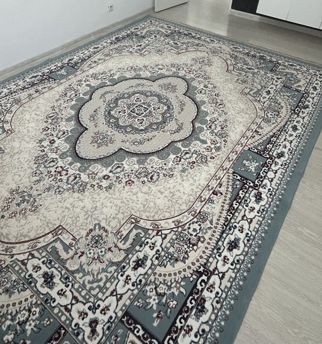 Продам ковёр в хорошом сосотоянии