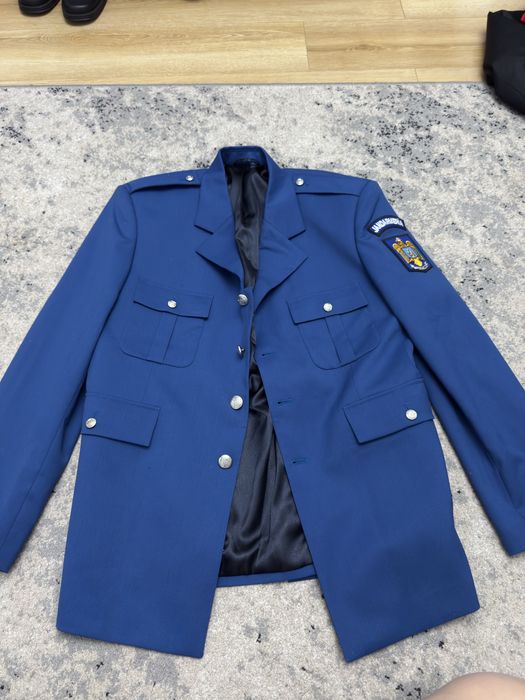 Haine jandarmi nepurtate