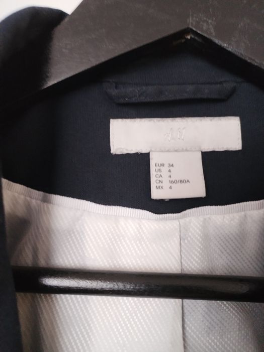Дамско сако H&M в тъмносиньо
