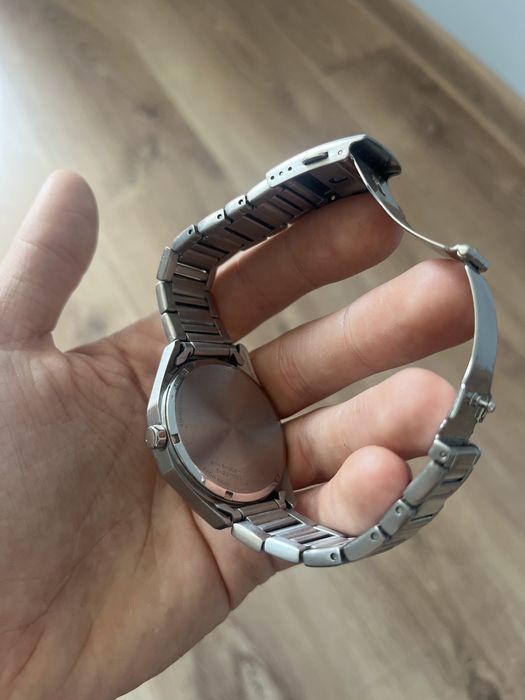 Часовник Citizen сапфир кристал