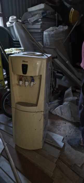 Продам диспансер для воды