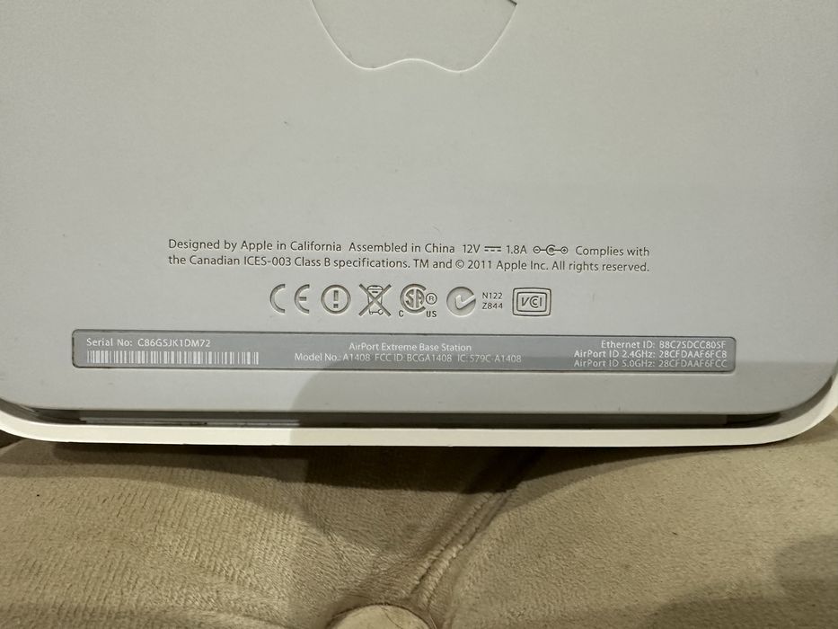 * Apple AirPort Extreme Base Station 2-х диапазонный WiFi роутер