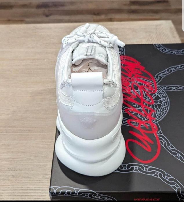 Versace chain reaction