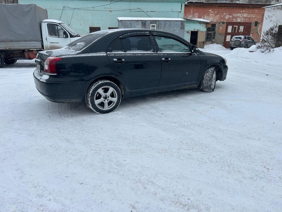 Тойота Авенсис 2006