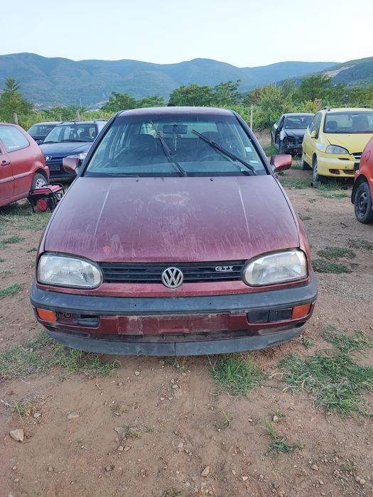 VW Golf 3 1.8 НА ЧАСТИ