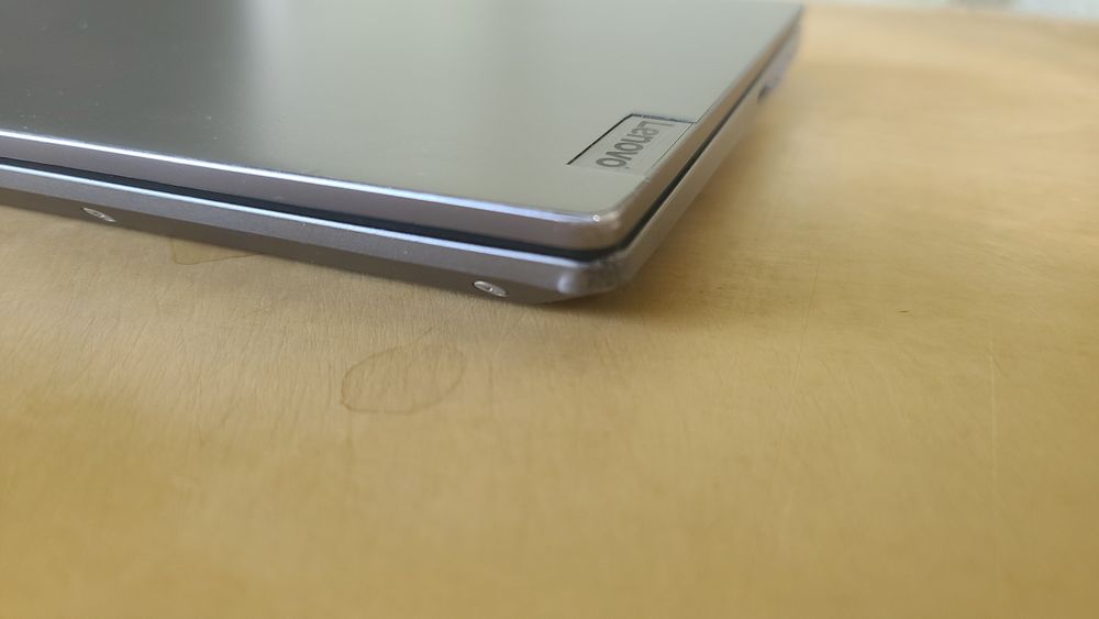 Lenovo thing book ryzen7 5000 series