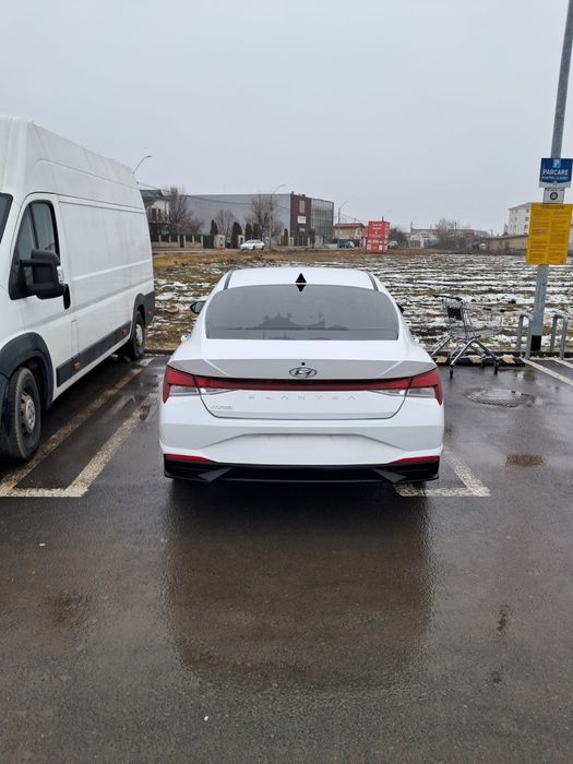 Proprietar vând hyundai Elantra