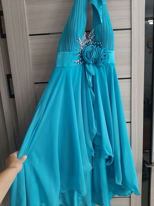 Платье праздничное