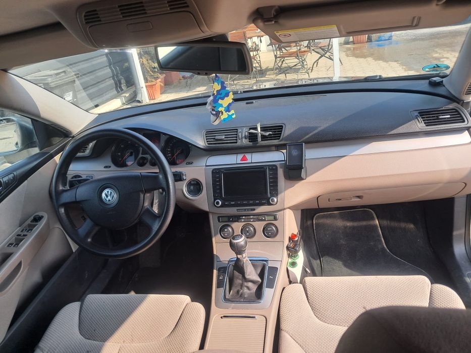 Vând passat b6 2000 euro ușor negociabil