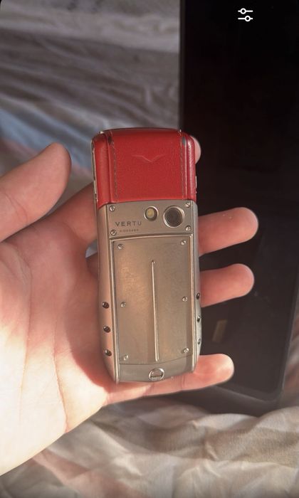 Telefon vertu editie