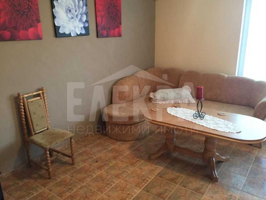 Продава се Къща в Долни чифлик - 300 кв.м за 317 €/кв.м - Снимка #1