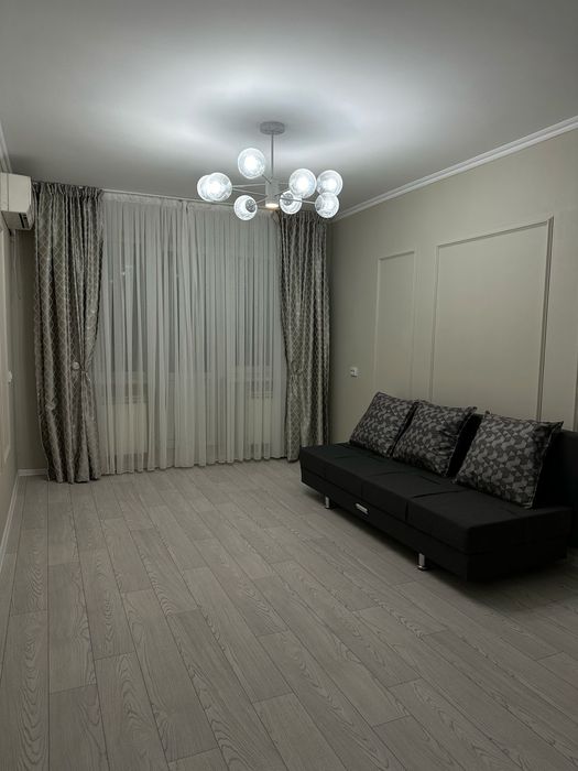 сдам 2-х комн евроремонт центр посуточно